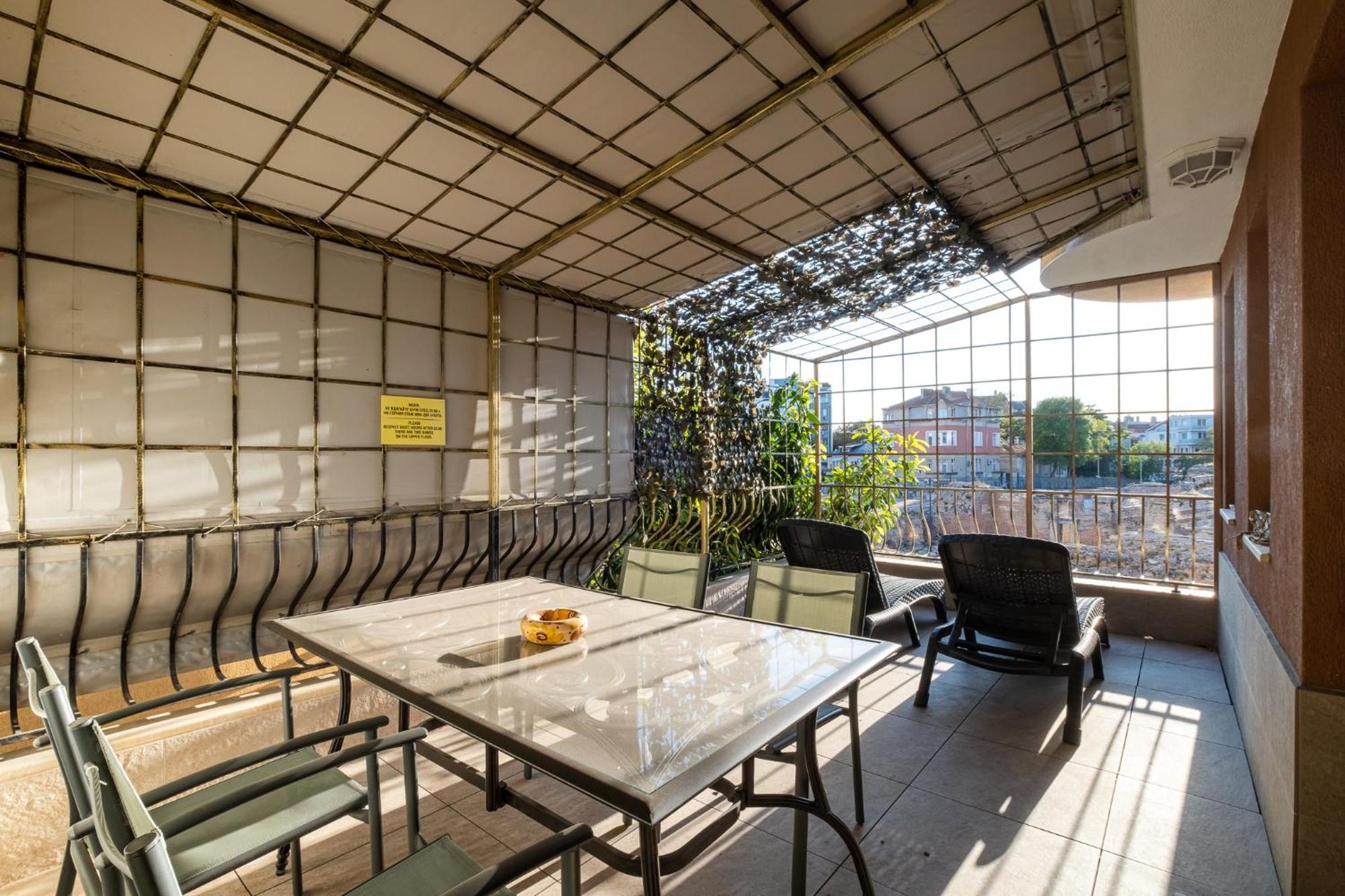 Roman Thermae 2Bdrm Sunny Apartment Varna Dış mekan fotoğraf