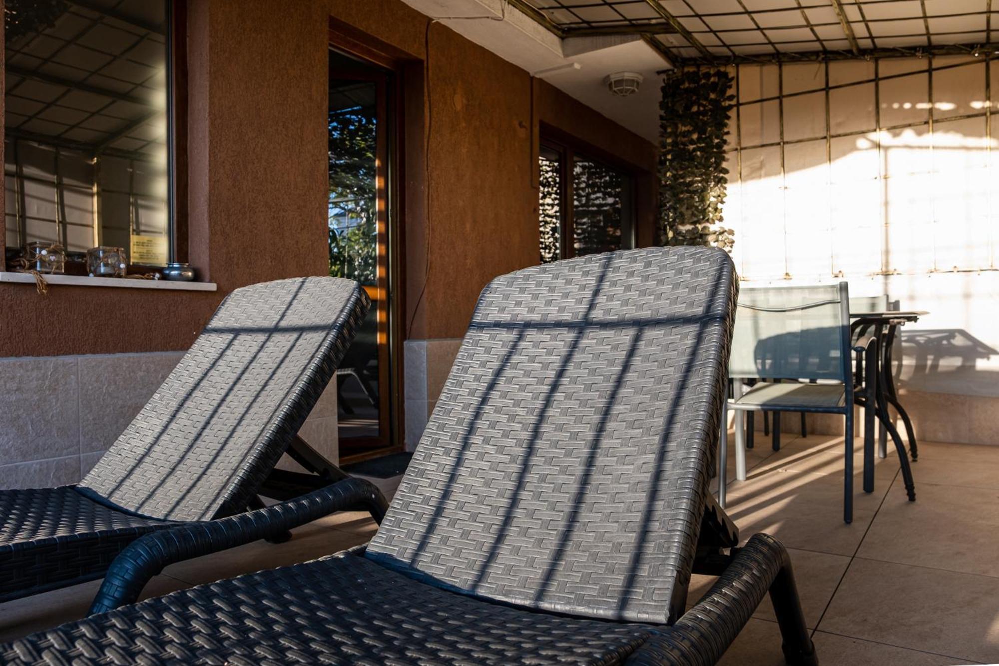 Roman Thermae 2Bdrm Sunny Apartment Varna Dış mekan fotoğraf